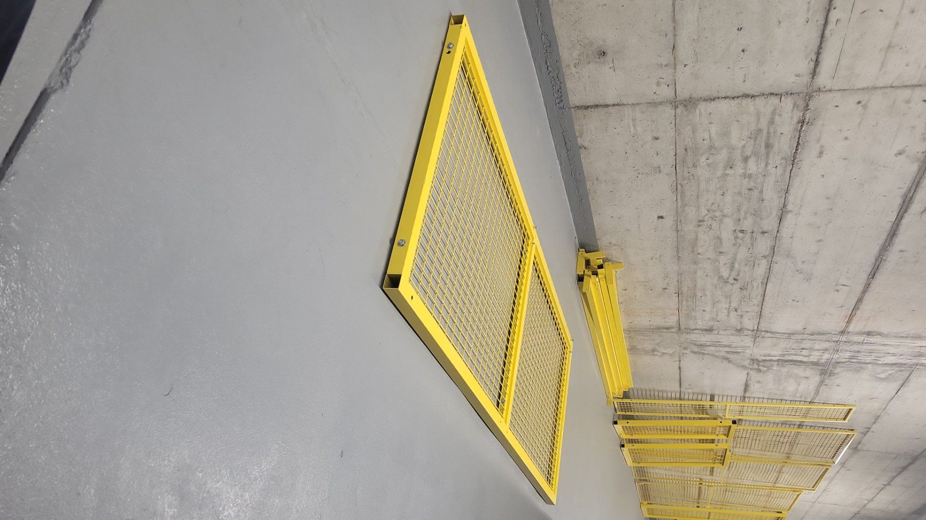 Altro: Absperrgitter in Metall gelb – Usato da Zürich venduto da kar_v26v 3