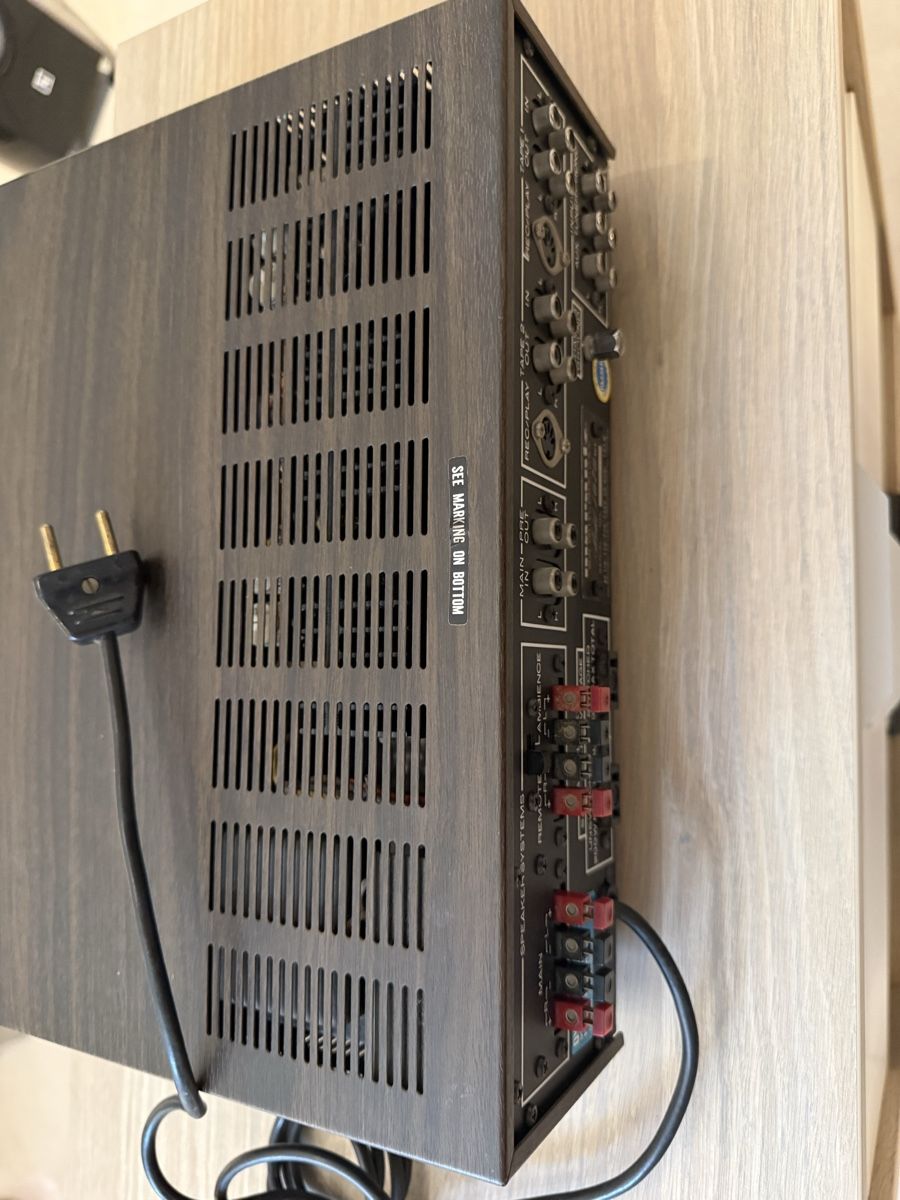 Marantz Amplificateurs: Marantz Model 1070 Stereo Amplifier – D'occasion à Veyrier par mus_d768 4