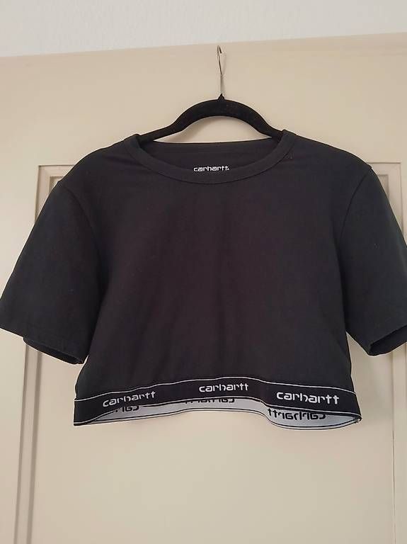 Carhartt Top: Carhartt Crop Top – Usato da Brugg AG venduto da Nemo_04 1