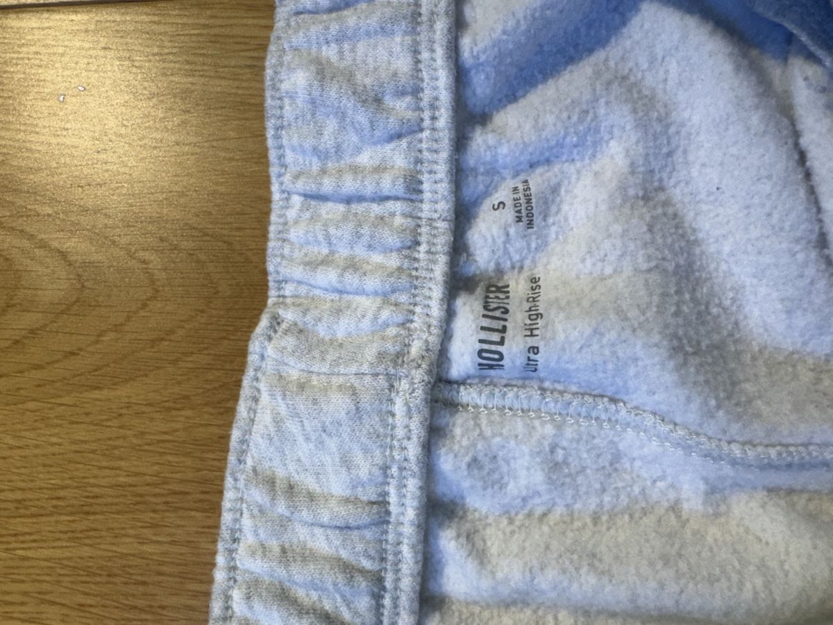 Hollister Pantaloni: Hollister pants  – Nuovo (secondo la descrizione) da Clarens venduto da Ian_calvin 1