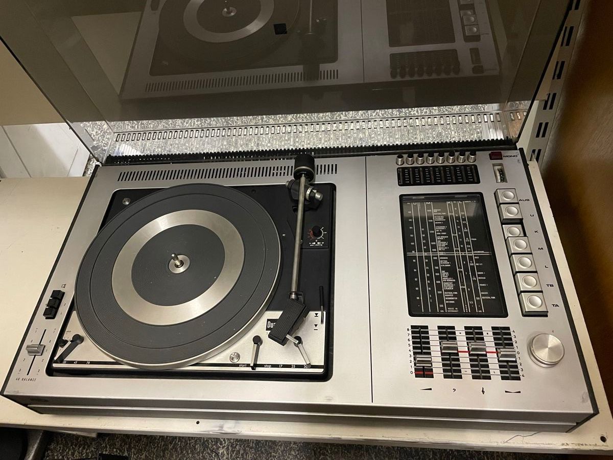 Grundig Radios: Grundig Center – D'occasion à Oftringen par Jradioman