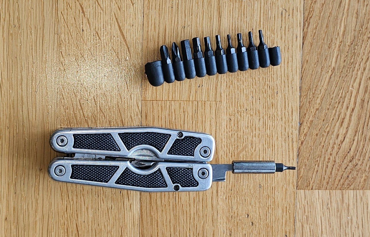 Tutti gli attrezzi: ✅Multifunktionswerkzeug Multitool inkl. Adapter-9 Bits📌 – Usato da Kreuzlingen venduto da UAE 4