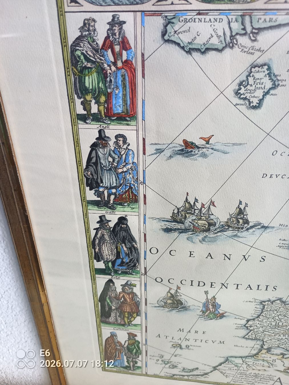 Poster & Bilder: Alte gerahmte Weltkarte – Gebraucht aus Zürich von Mitzi6 3