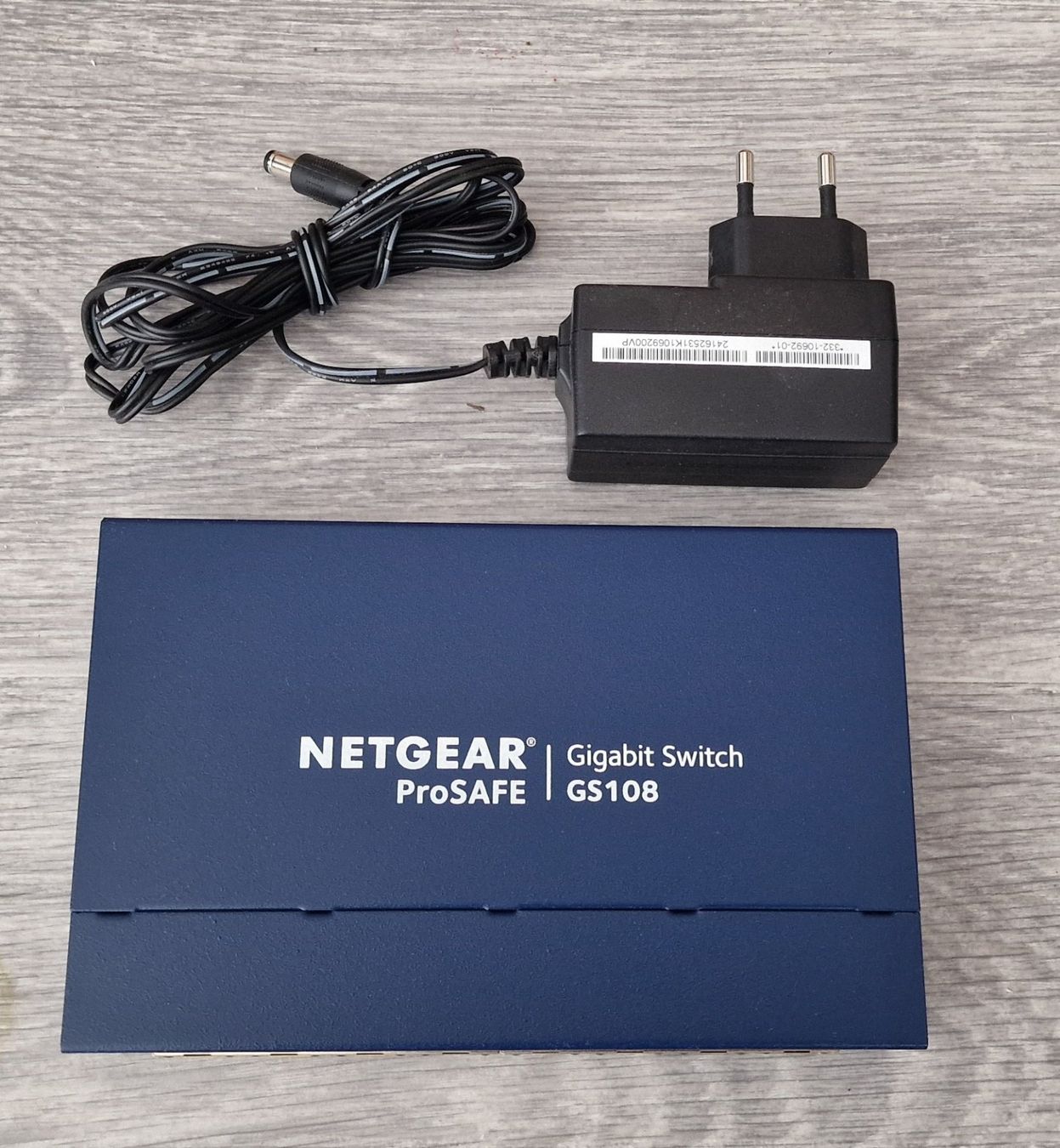 Netgear Hub & Switch: NETGEAR ProSAFE GS108 8-Port Gigabit Switch – Usato da Wetzikon ZH venduto da xellent79 1