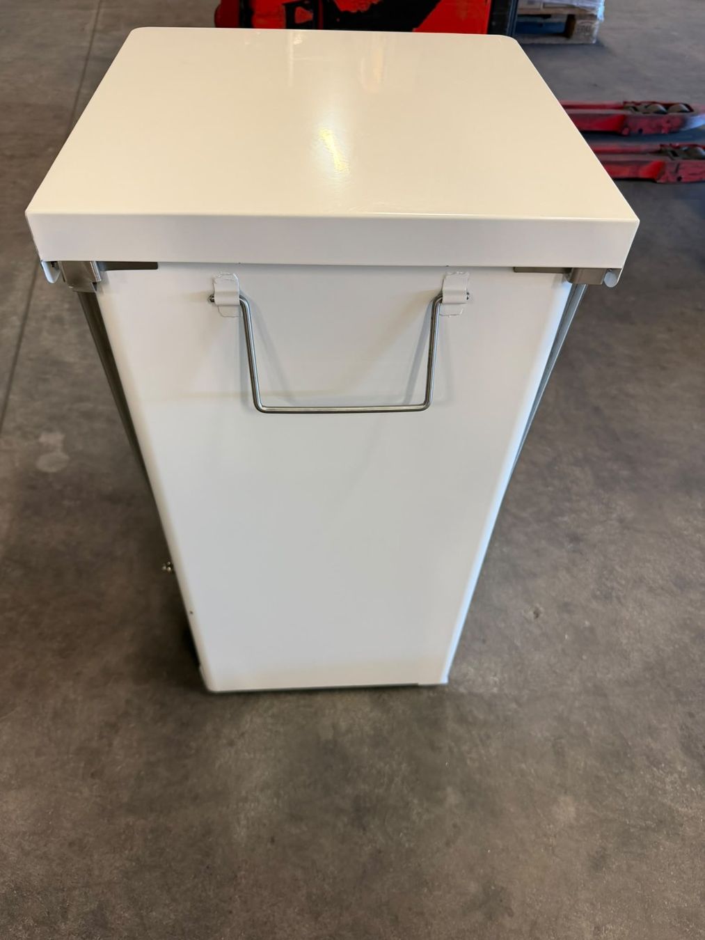 Cestini per rifiuti: Industrie-Abfallbehälter mit Pedal 45L – Nuovo (secondo la descrizione) da Kaiseraugst venduto da Sorgenti