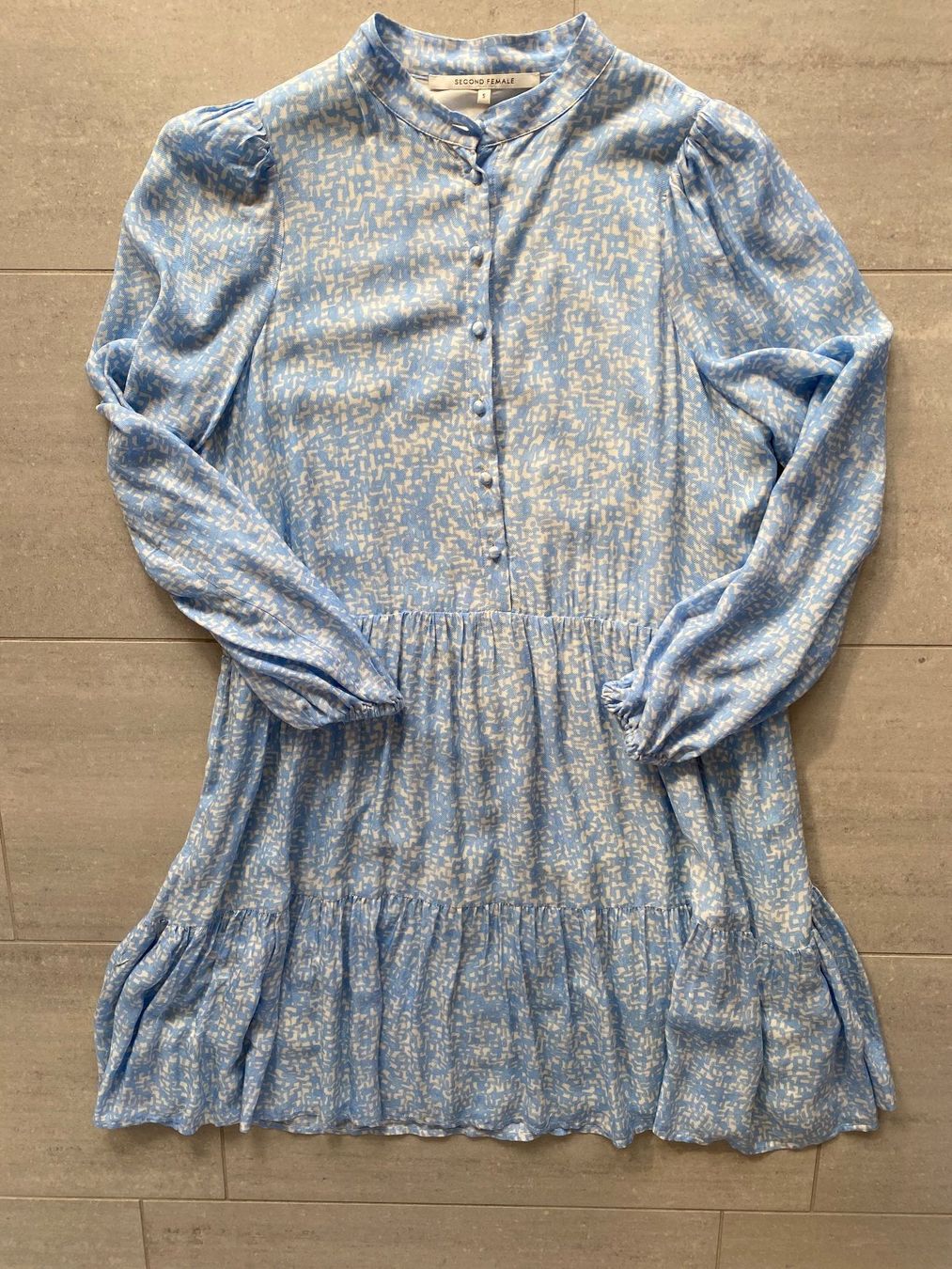 Vestiti: Süsses Kleid von Second Female Grösse 36/S – Nuovo (secondo la descrizione) da Uetikon am See venduto da cristalllina 1