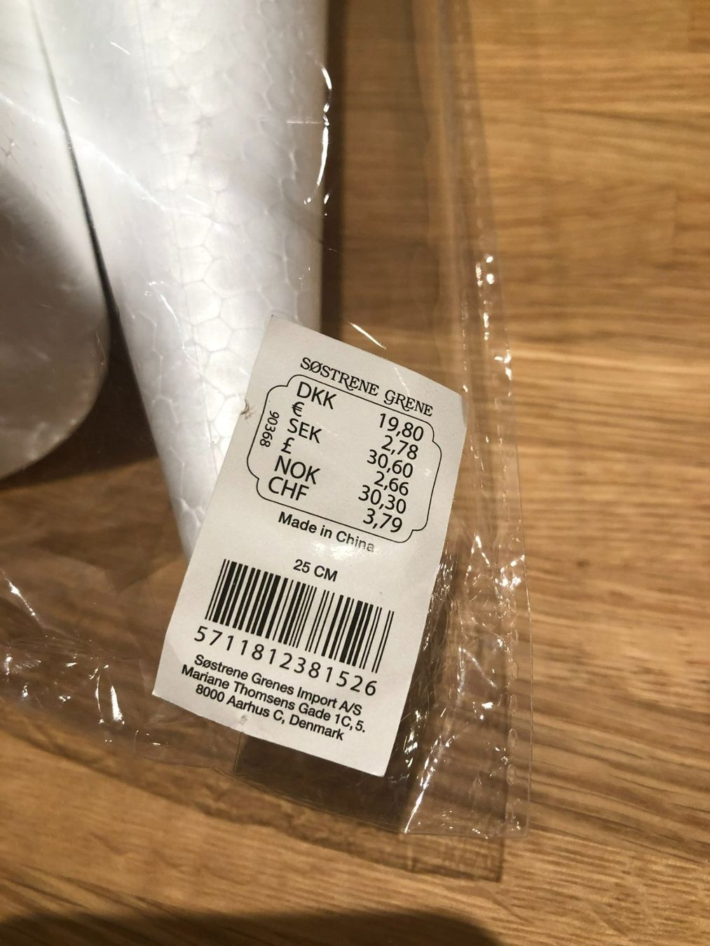 Kit bricolage: Styroporkegel 25 cm - Söstrene Grenes – Usato da Neukirch (Egnach) venduto da muolen 1