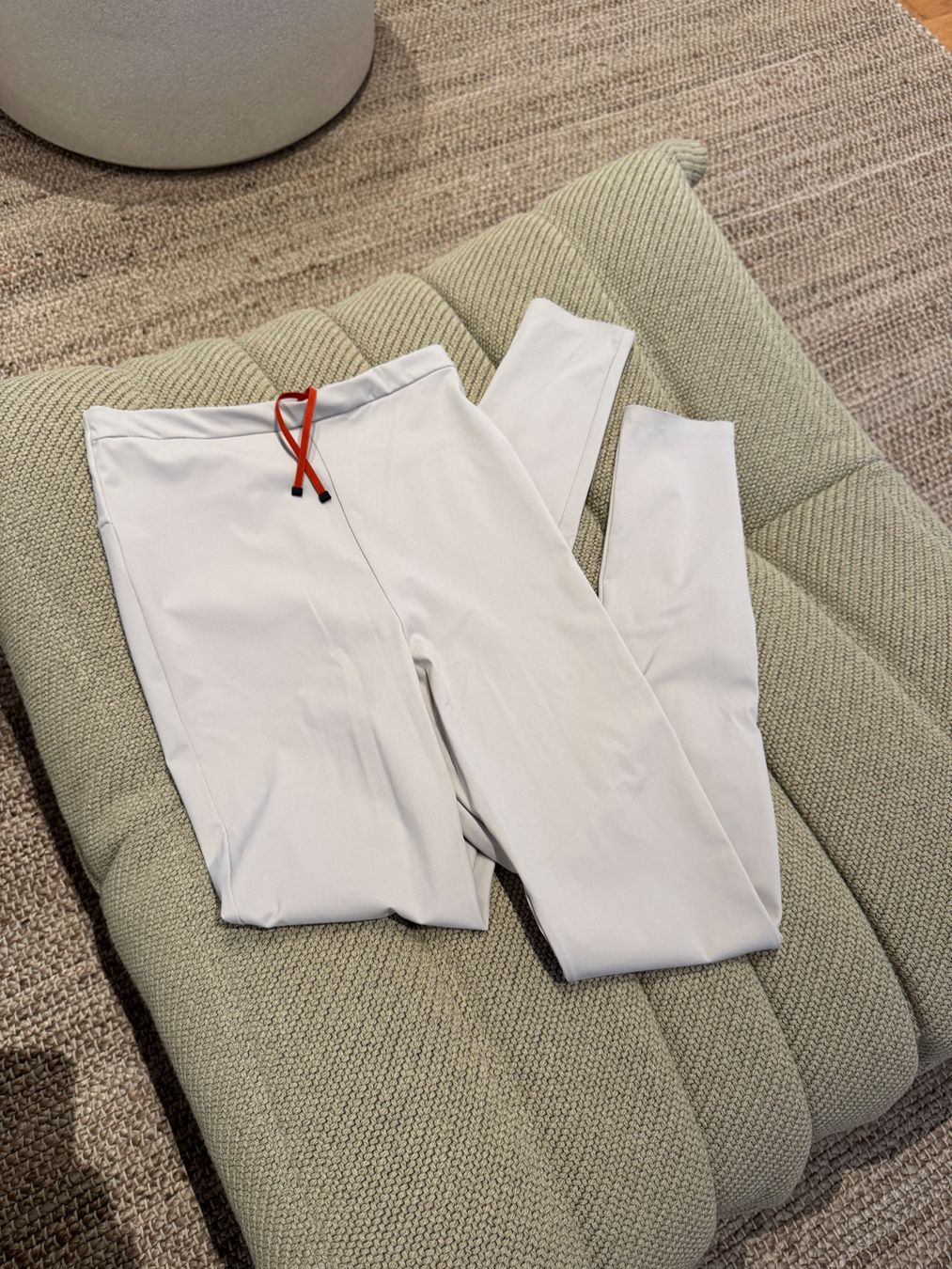 Hermès Kleiderpakete: HERMES PULLOVER & LEGGINGS – Gebraucht aus Schwyz von bofb 6