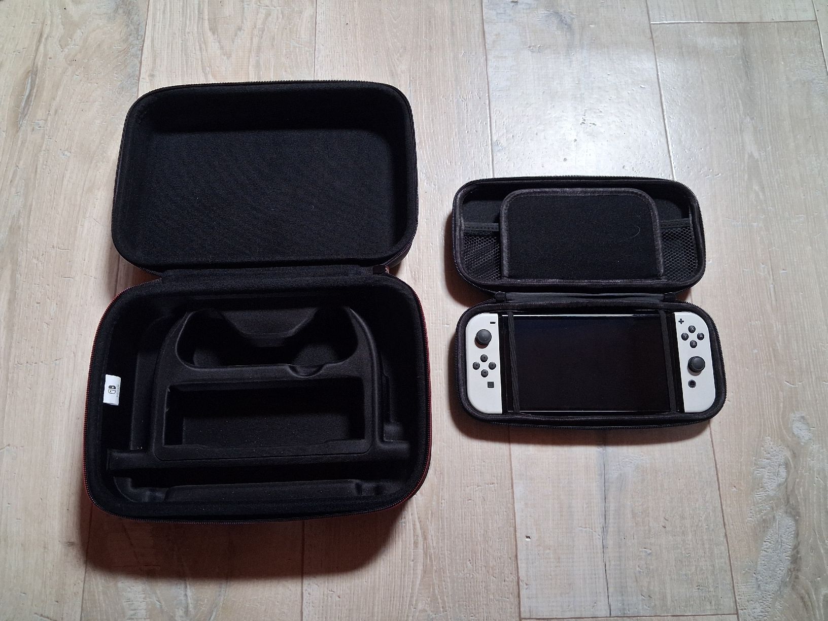 Nintendo Console: Nintendo switch oled + 6 jeux – Usato da Mayens-De-Chamoson venduto da arvine29 3