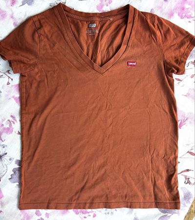 Levis T-shirt🧡