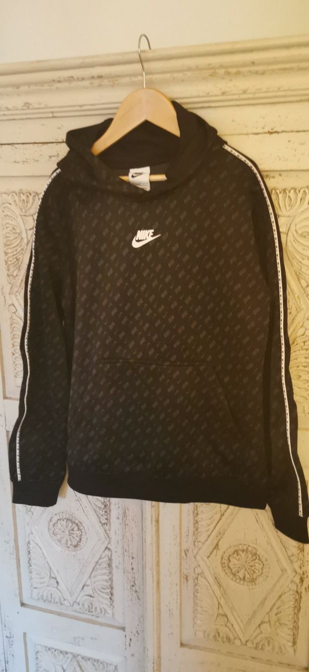 Nike Pulls et sweat-shirts: Pull Nike – D'occasion à Genève par rescateCH