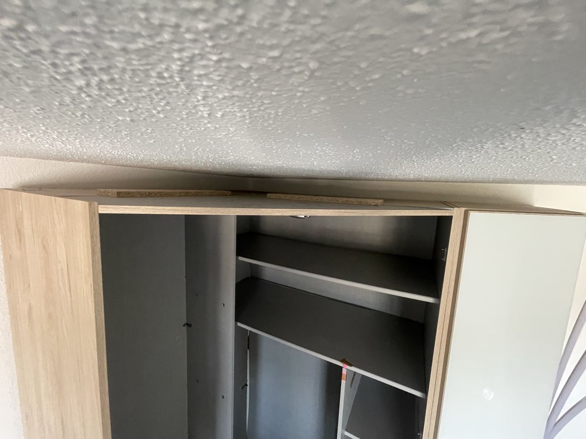 Mömax Armadi: Begehbarer Eckschrank – Usato da Arnegg venduto da sas_fqw2 1