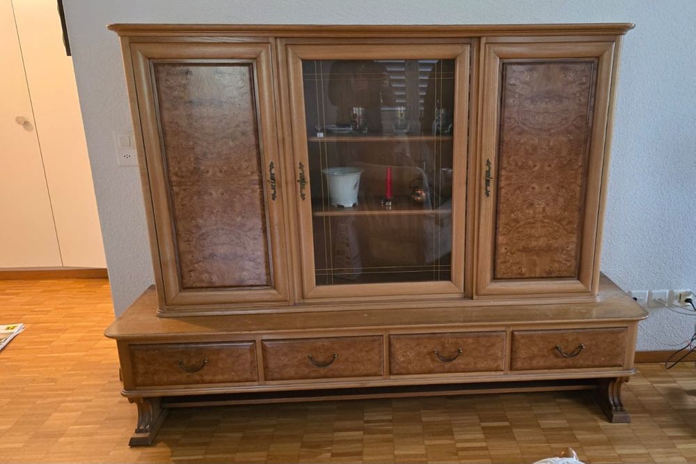 Antikes Buffet mit Vitrine, 4 Schubladen, 2 Kästchen 1