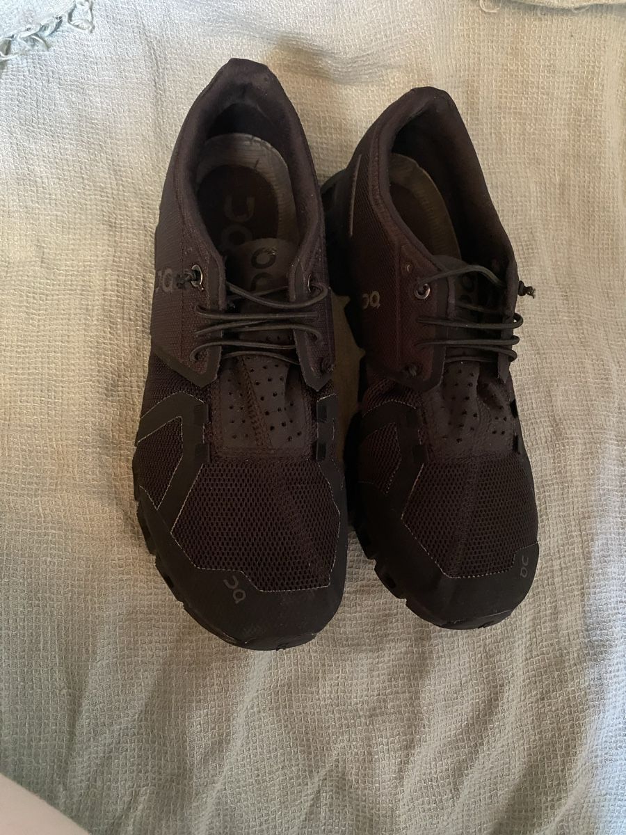 On Chaussures hommes: Baskets noires On Cloud 41  – D'occasion à Geneve par Monthoux13 2
