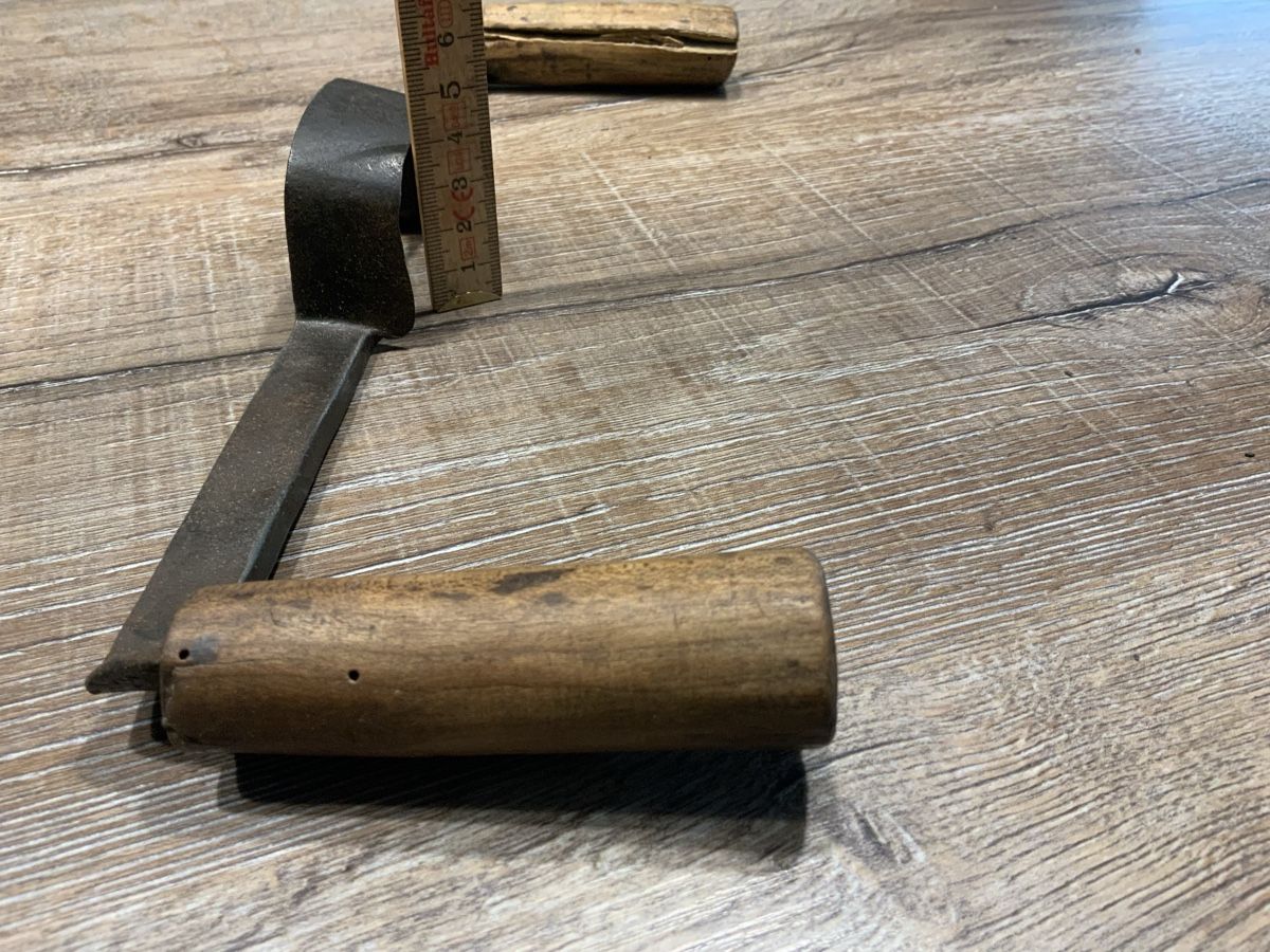 Tutti gli attrezzi: Zugmesser  Holzgriffe Metall gebraucht – Usato da Willisau venduto da Minali 6