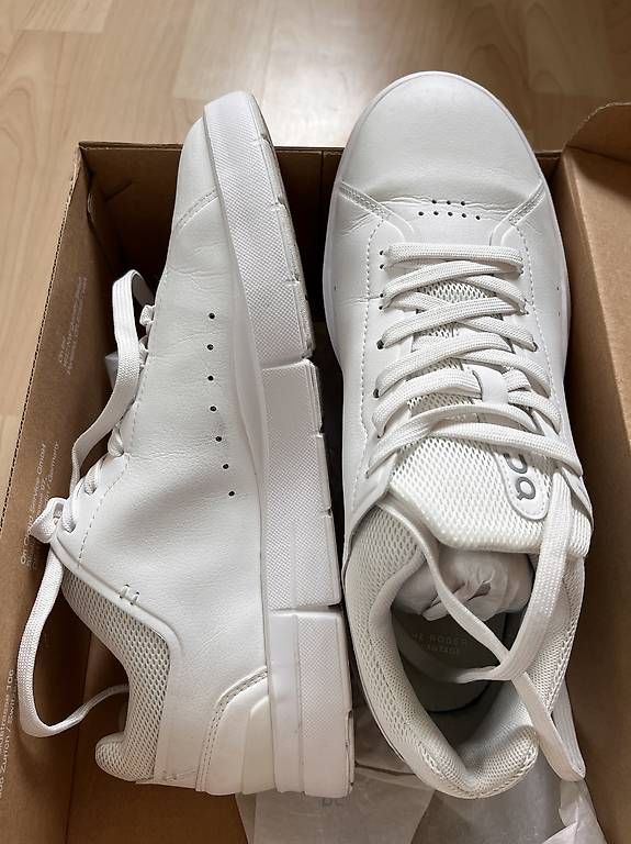 Scarpe da donna: ON Roger Advantage Damen 41 – Usato da Burgdorf venduto da Jasmin_Ju