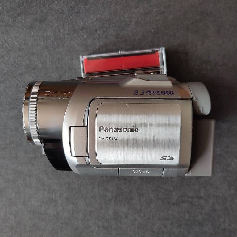 Camcorder: Panasonic MiniDV camcorder 3CCD NV-GS150 – Gebraucht aus Biel/Bienne von gaubad