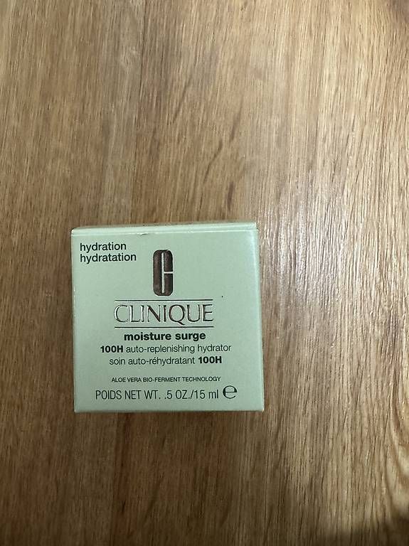 Clinique Cura del viso: Clinique moisture surge 15ml – Usato da Lachen SZ venduto da nathiisch