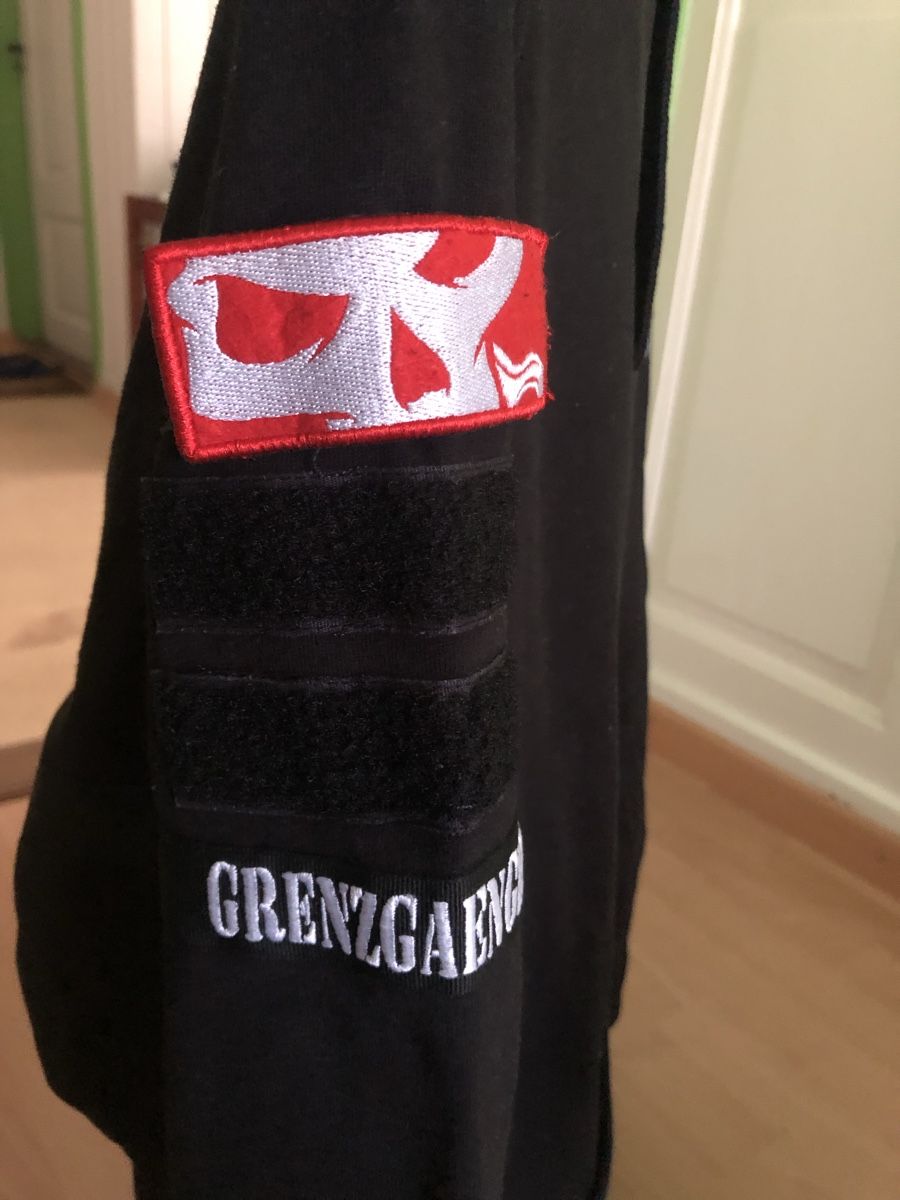 Maglioni & Felpe: Grenzgaenger Hoodie – Usato da Wolhusen venduto da herbstfarben 2