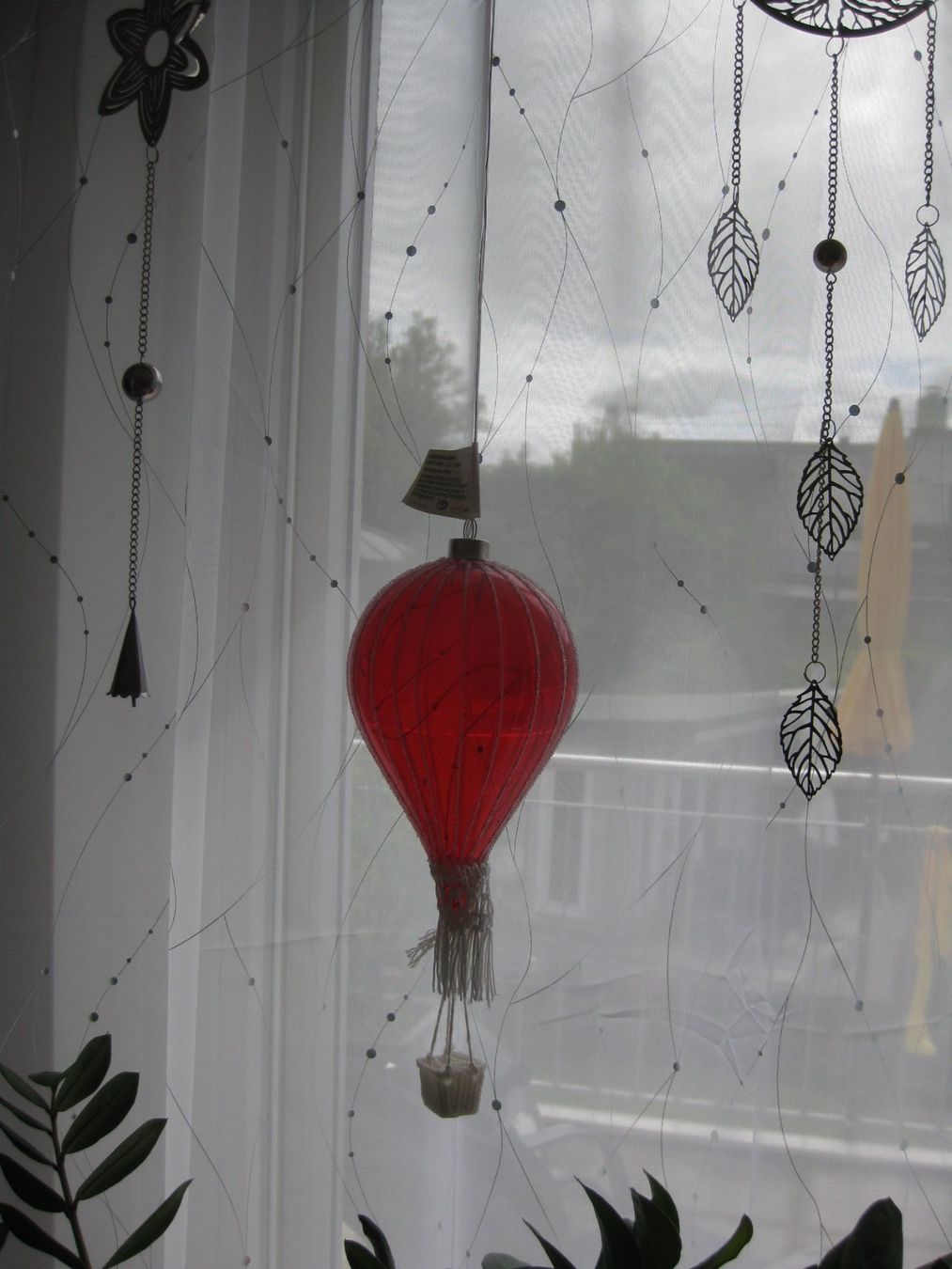 Tutte le decorazioni: Schöner roter Heissluftballon leuchtet – Nuovo e nell'imballaggio originale da Romanshorn venduto da Wazoohandlung