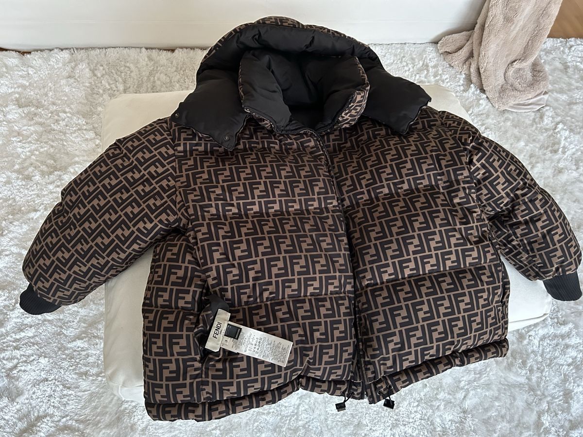 Fendi Giacche: Fendi Winterjacke, Grösse S, Top Zustand! – Nuovo (secondo la descrizione) da Flüelen venduto da johnny78 1