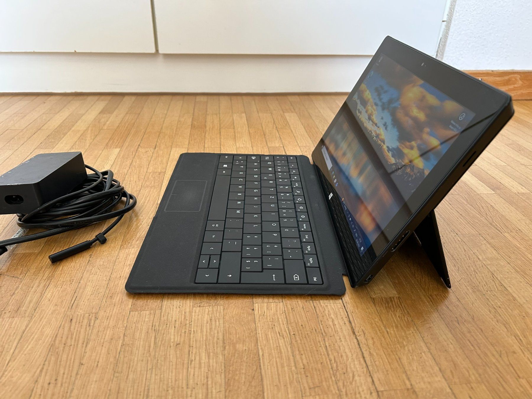 Microsoft Notebook: schönes Surface Pro 2 – Usato da Zürich venduto da Contabolo 1