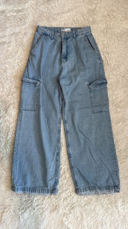 Bershka Cargohose hellblau weit geschnitten neuwertig