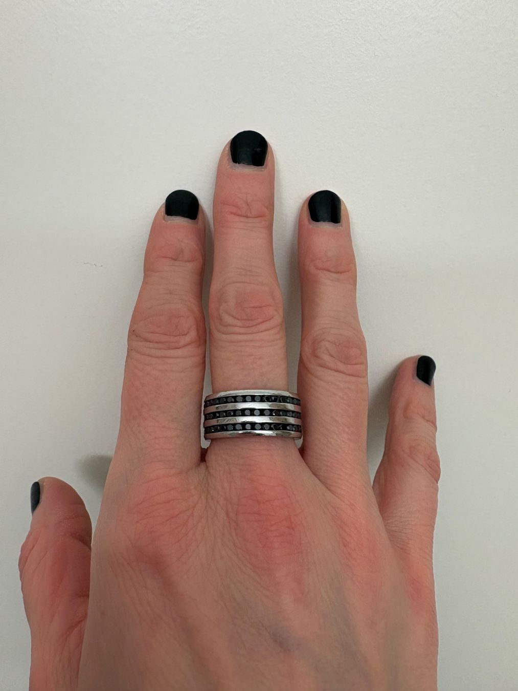 Ringe: Eleganter Ring mit schwarzen Zirkonia – Gebraucht aus Horgen von Ilona1986