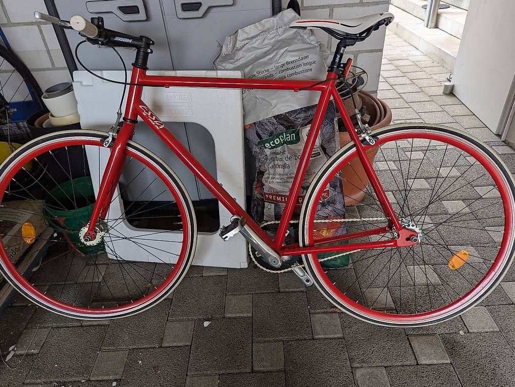 Velos: Rennvelo – Gebraucht aus Lyss von Tthaovna
