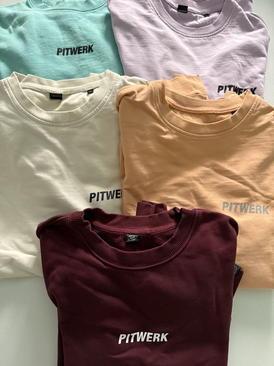 Pullover & Sweatshirts: Pullis – Gebraucht aus Oberglatt ZH von sam_vs55 1