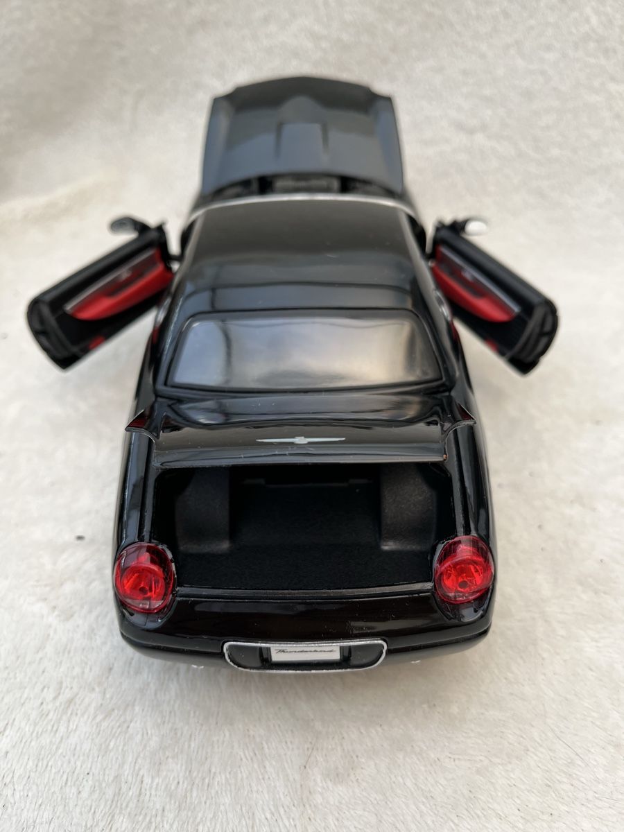 Ford Modellautos: Ford Thunderbird – Neu und originalverpackt aus Oberweningen von mer_2yn9 3