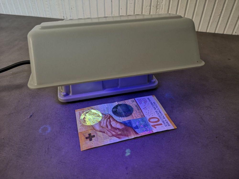 UV- Blaulicht Lampe Geldschein Kontrolle