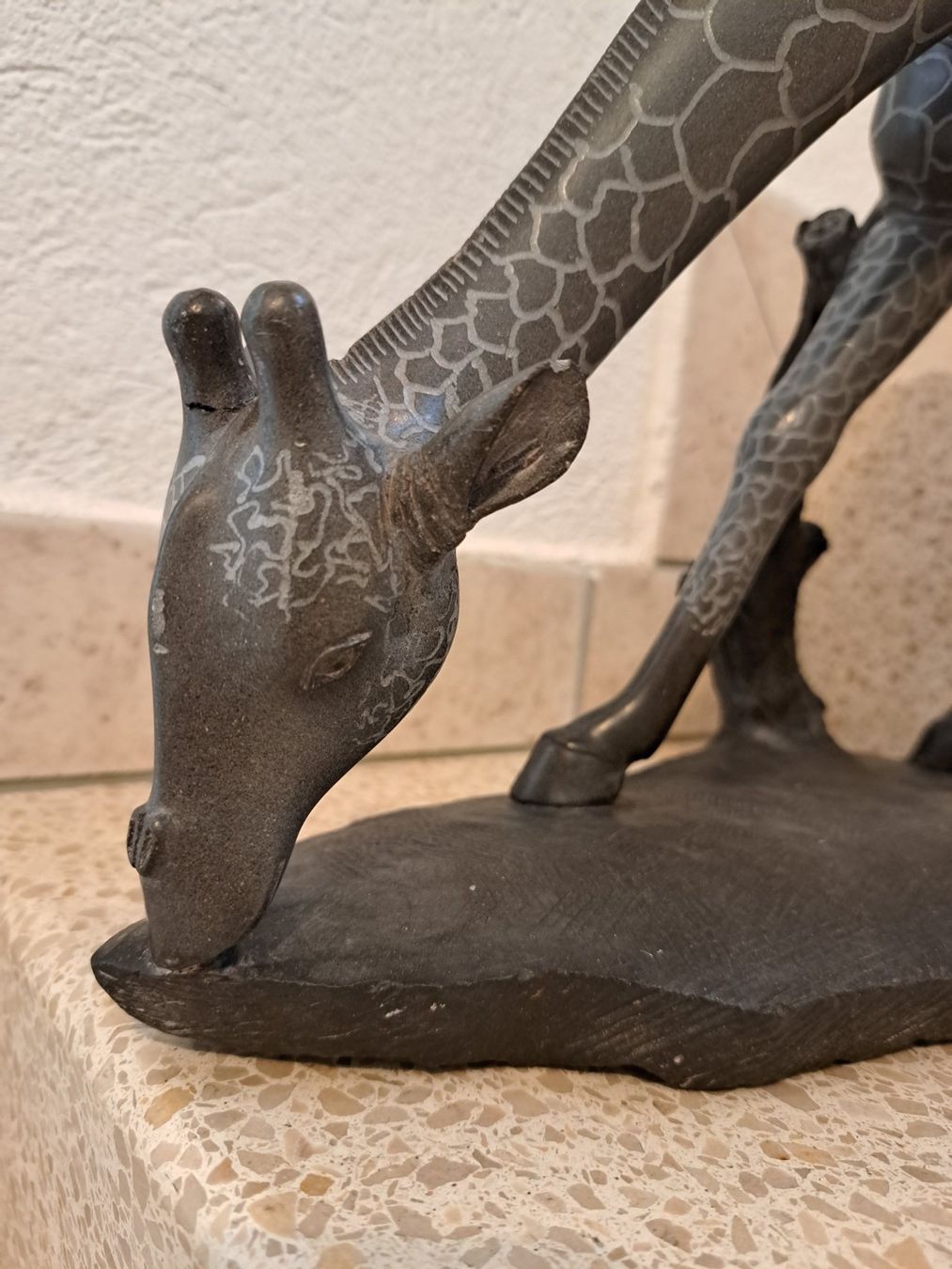 Tutte le decorazioni: Sculpture Girafe en Pierre de Lave – Usato da Le Locle venduto da Lapidary.Duc 4