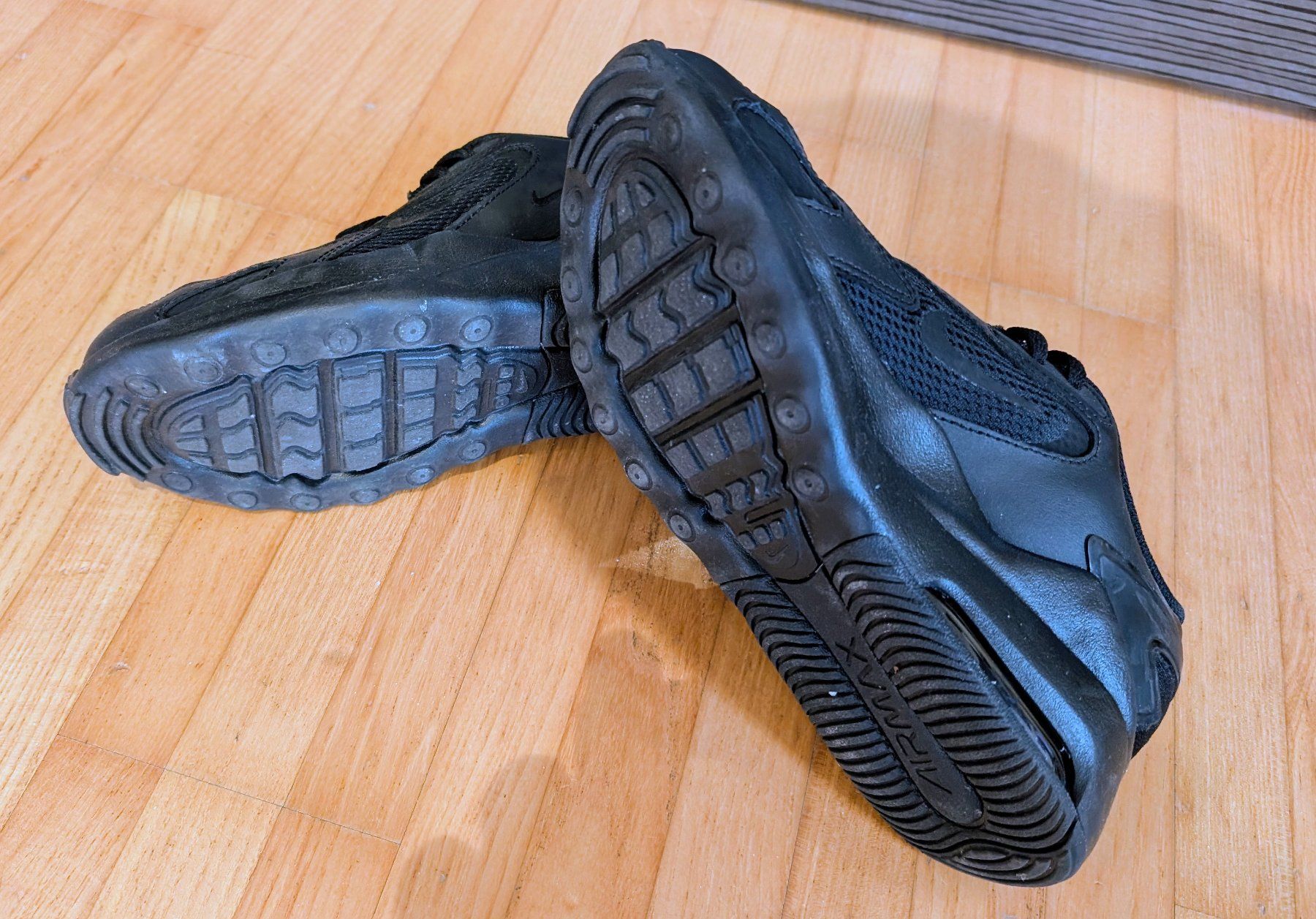 Nike Scarpe da donna: Nike Air Max Bolt GS – Usato da Lenzburg venduto da RockTickets 2