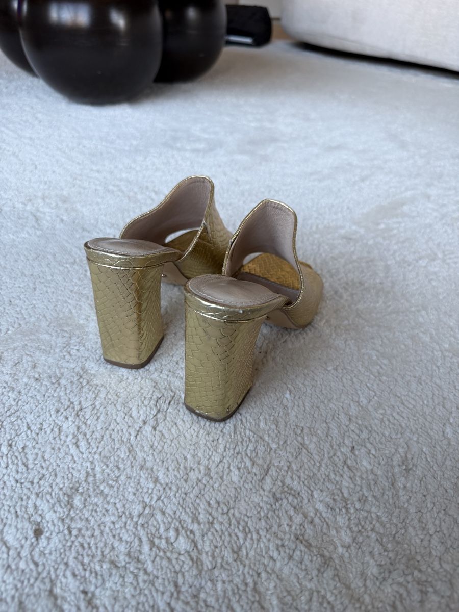 Scarpe da donna: Gold mules, size 37 – Usato da Dübendorf venduto da ilianalou 4