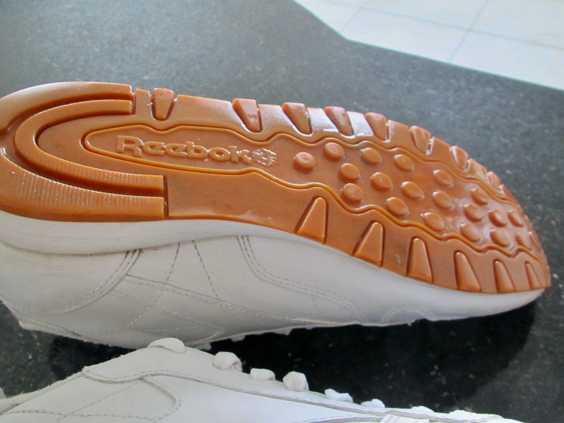 Reebok Chaussures hommes: SNEAKER REEBOK 40,5 – D'occasion à Murten par Selliot 6