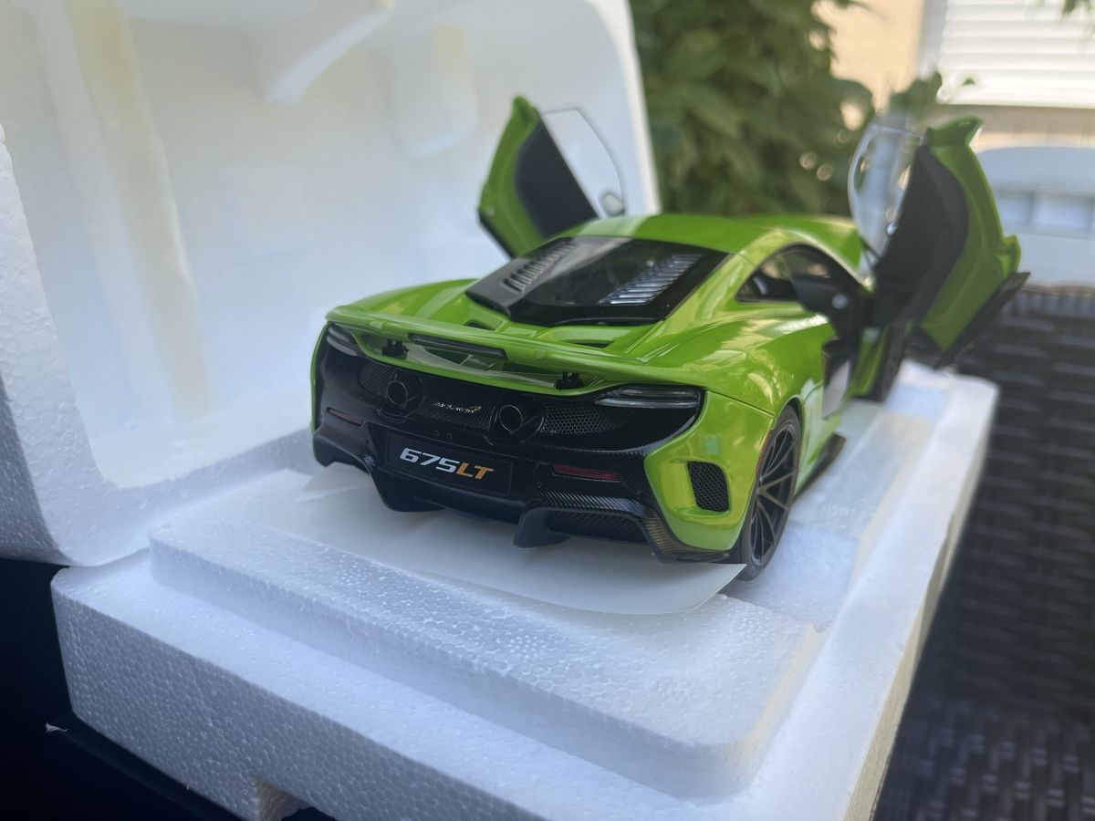 Autoart Modellini d'auto: AUTOart McLaren 675 LT vert 1:18 – Nuovo (secondo la descrizione) da Genève venduto da Beyond-Time-Geneve 2