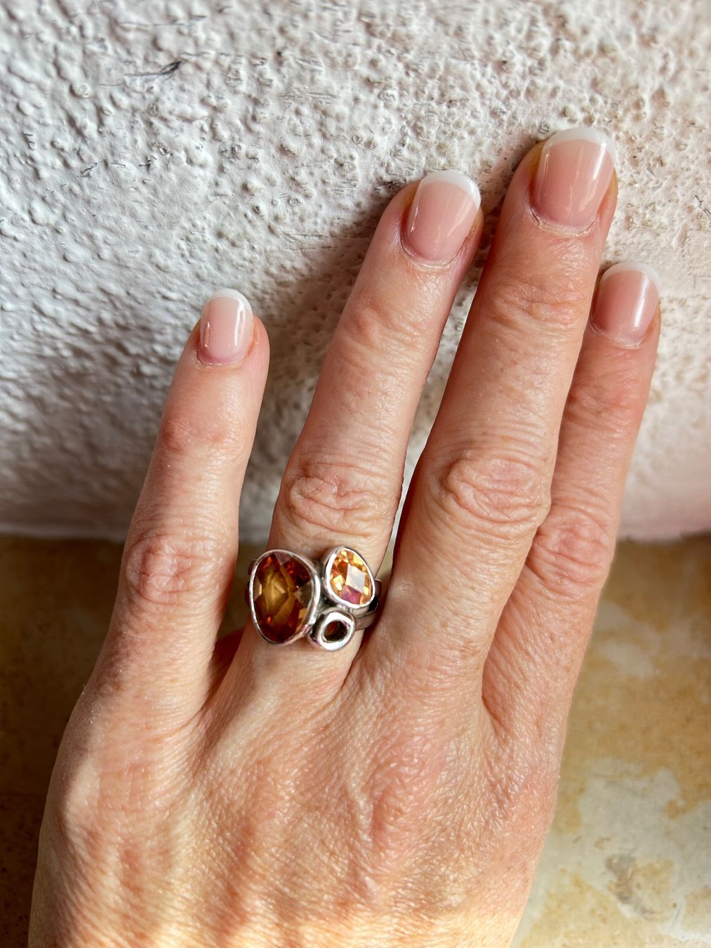 Anelli: Schicker Silberring mit Orangen-Steinen (Grösse 56) – Usato da Laufen venduto da belleskulptur 2