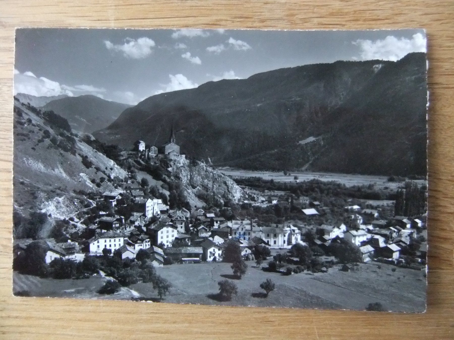 Cartoline postali: Raron Kirche Wallis Valais mit Militärstempel – Usato da St. Niklaus VS venduto da wunschlos54