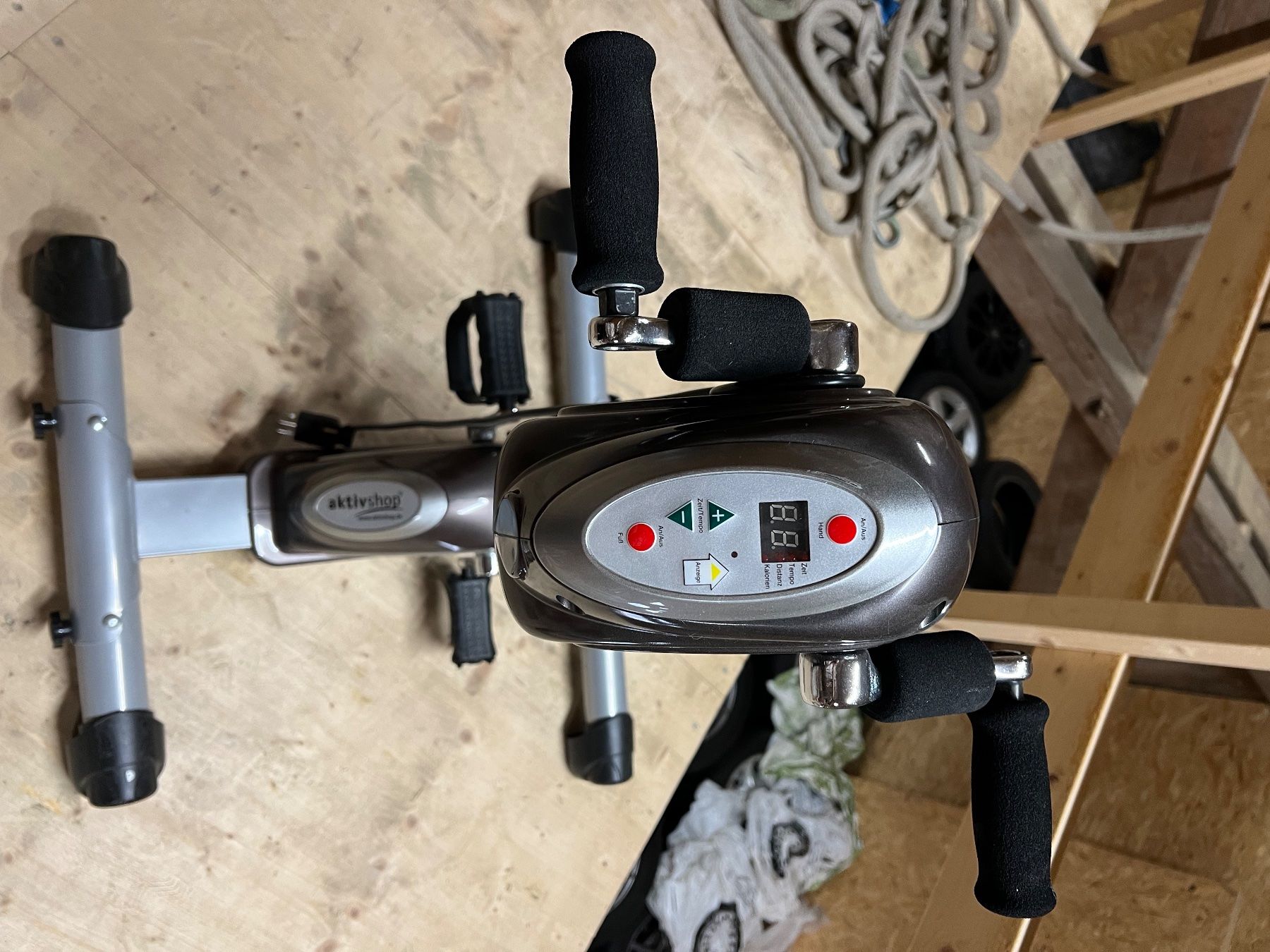 Vélos d'appartement: Bein- und Armtrainer – D'occasion à Maschwanden par nur_7pkj 2