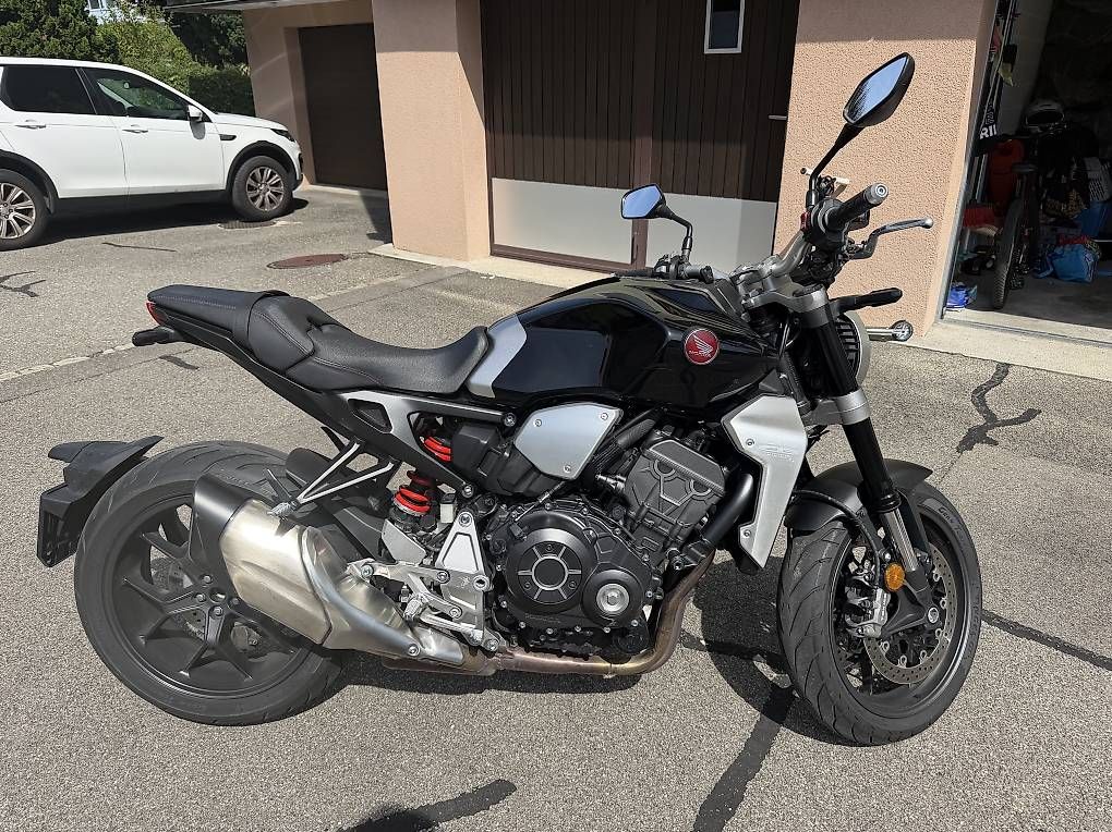 Strada: Honda CB 1000 R  – Usato da Luzern venduto da SwissMelon 3