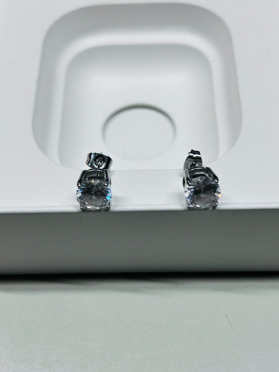 Ohrringe & -stecker: Orecchini Stainless Steel Zircone – Gebraucht aus Giubiasco von LorisVale 4