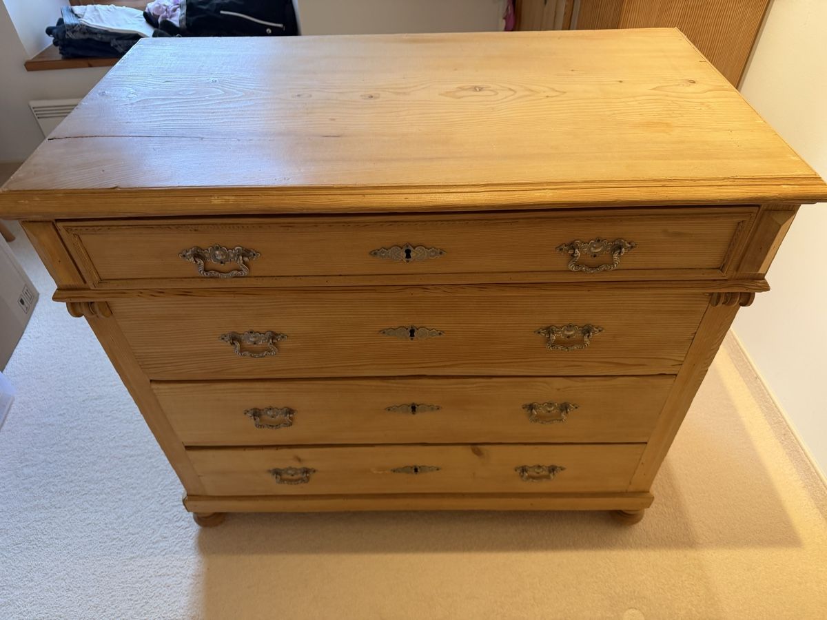 Cassettiere: Commode  – Usato da Triesen venduto da Fredericgarde 1