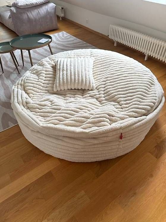 Divani: Gemütliches Sitzsack-Sofa, Cremeweiss, Cord – Usato da Bern venduto da Jenzymaui 1