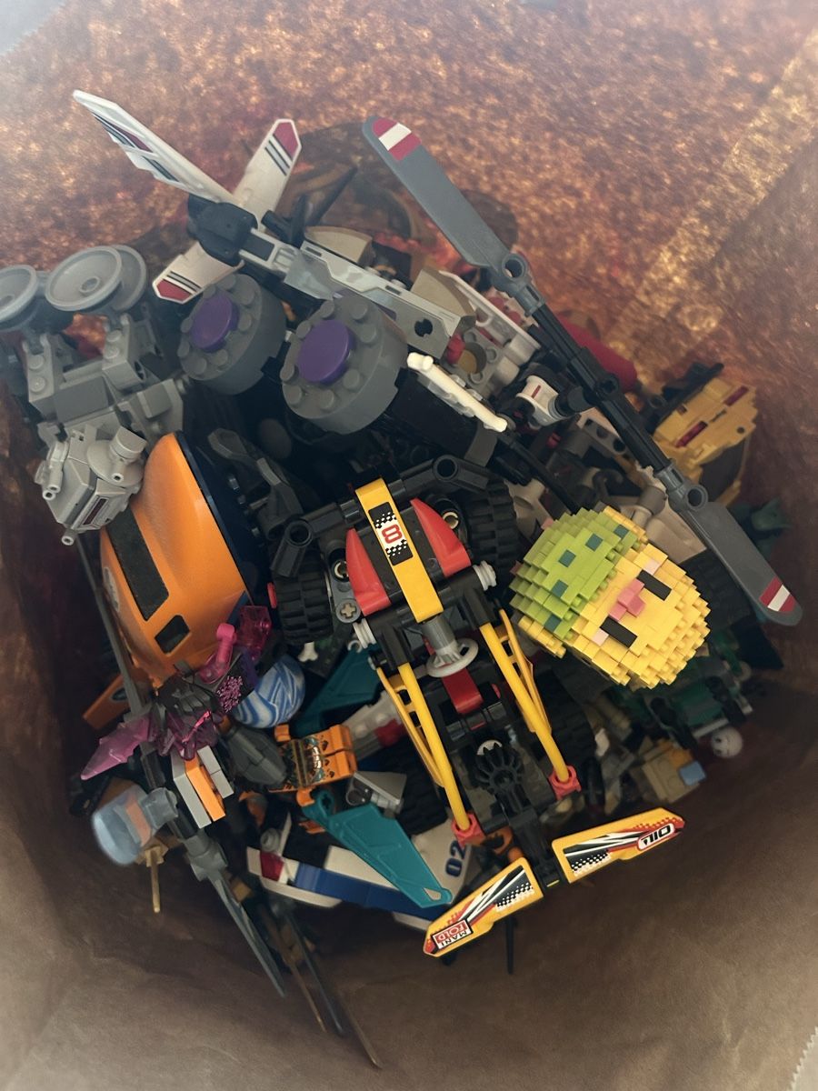 Lego Jouets: Sack voll lego  – D'occasion à Wohlen b. Bern par Honeypie