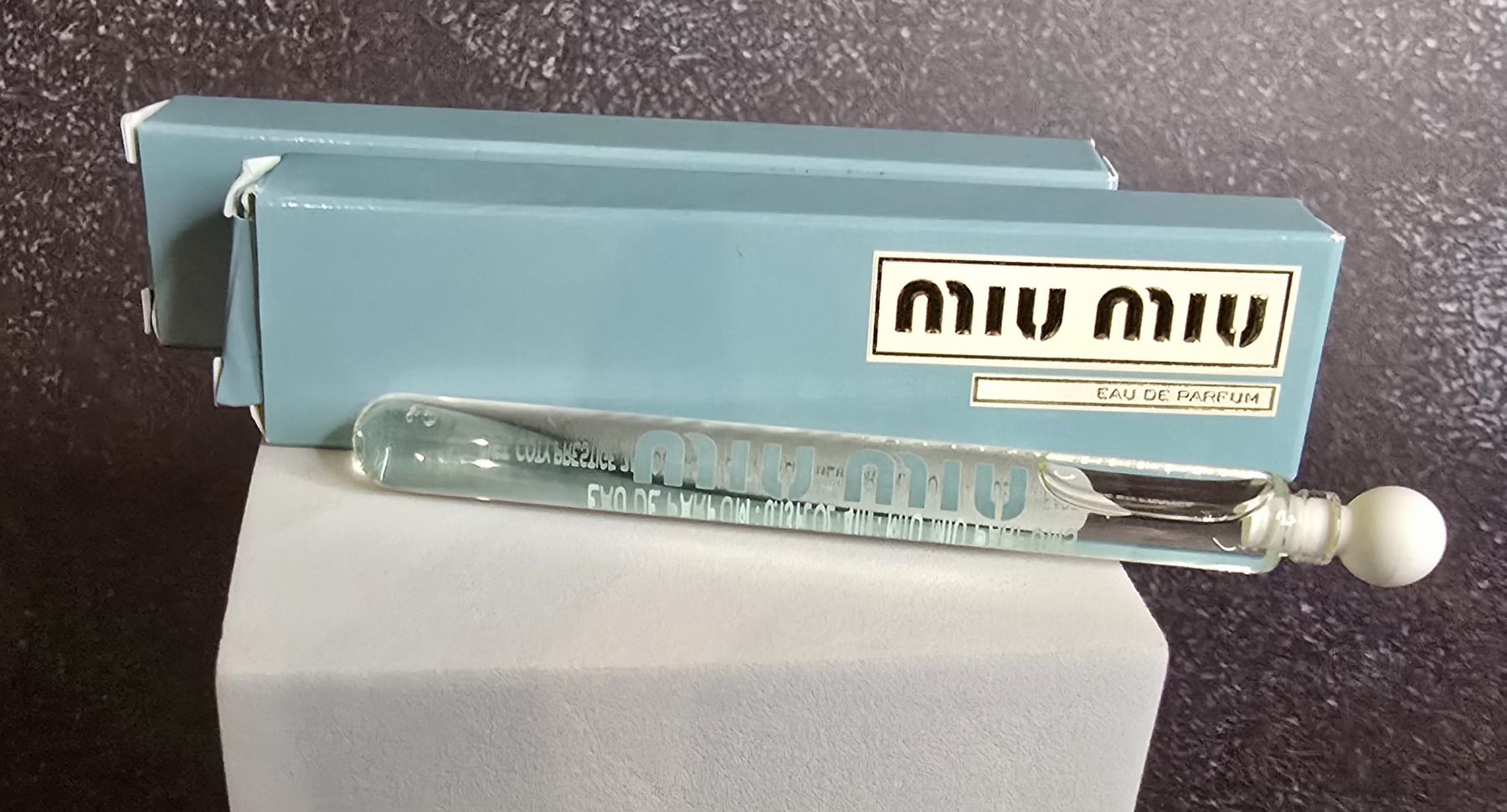 Miu Miu Profumi & Eau de Toilette: Parfüm Miniatur Miu Miu Neu – Nuovo e nell'imballaggio originale da Basel venduto da BeautyqueenbyNB