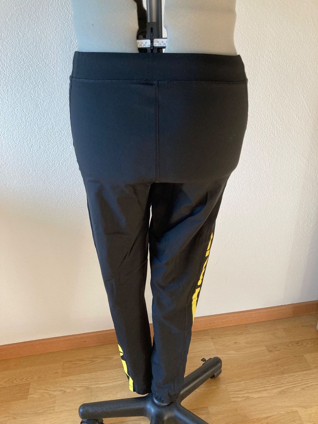 Leggings: Sport-Leggins, Gr. M – D'occasion à Samedan par chickenrun01 2