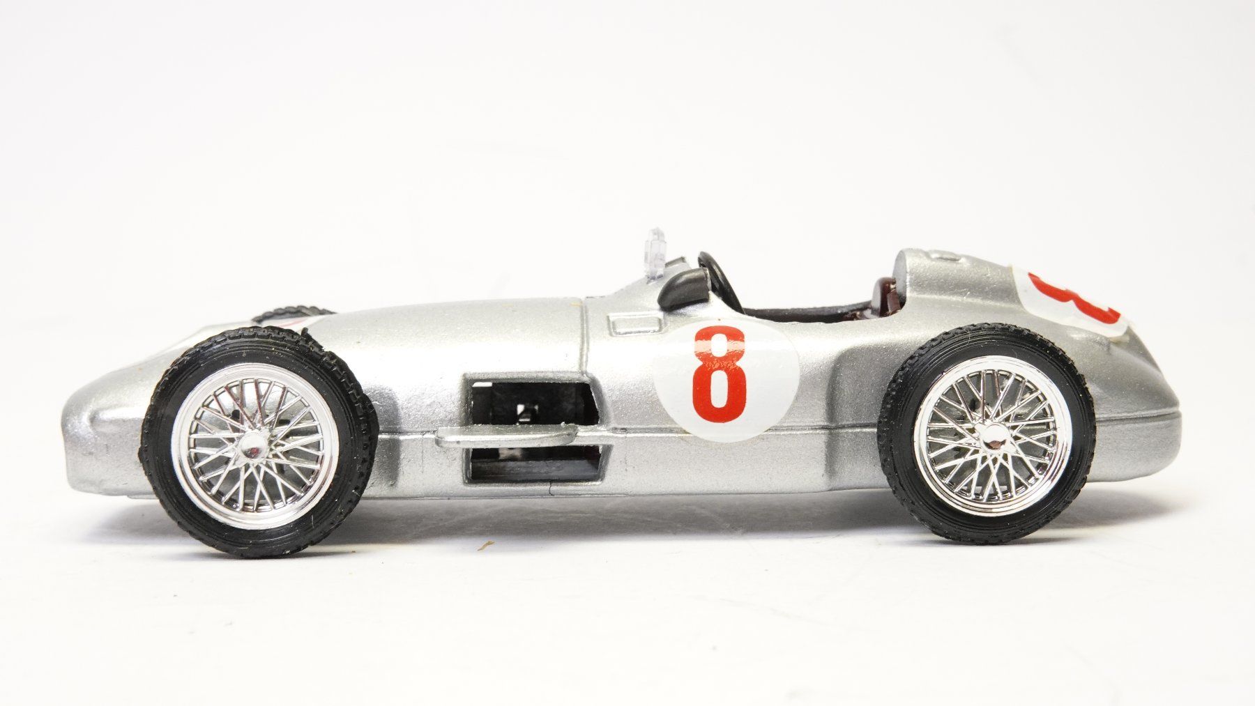 Brumm Modellautos: e55 Brumm 1/43 Mercedes W196 #8 silber – Gebraucht aus Thun von evinka_gmbh 1