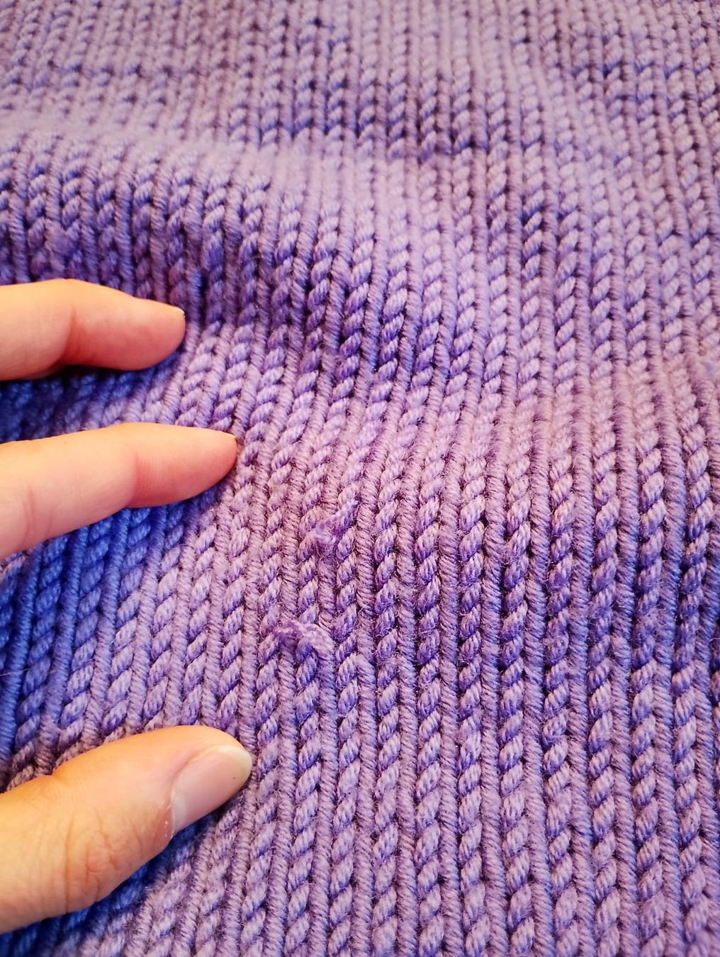 Pullover & Sweatshirts: Wollpullover, lila, selbstgestrickt – Gebraucht aus Ehrendingen von 2Guagua2 4