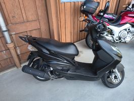 Motorroller / Scooter Yamaha Cygnus X 125  schwarz